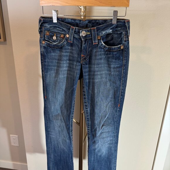 True Religion Low Rise Raw Hem Jean in Mid Wash Slim Fit Womens 26x31 - Picture 5 of 10